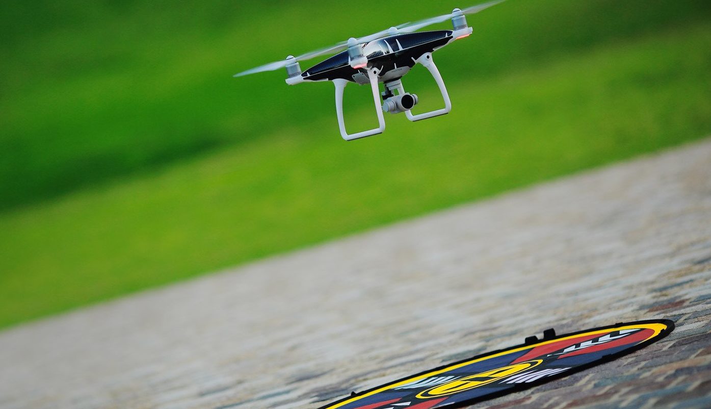 Depois da leitura o que achou? Vamos comprar un Drone hoje? Indicamos o site da Lá Beca Store Clique Aqui.